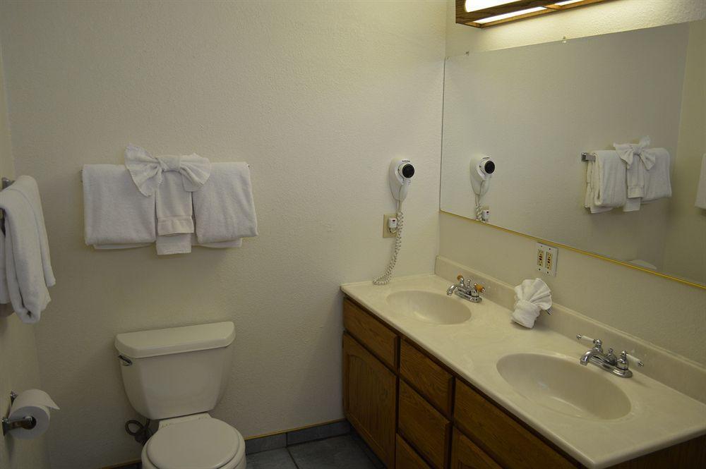 Doc'S Cottages South Lake Tahoe Стейтлайн Екстериор снимка