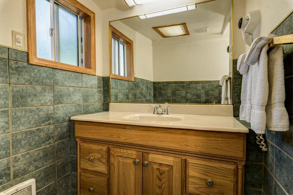Doc'S Cottages South Lake Tahoe Стейтлайн Екстериор снимка