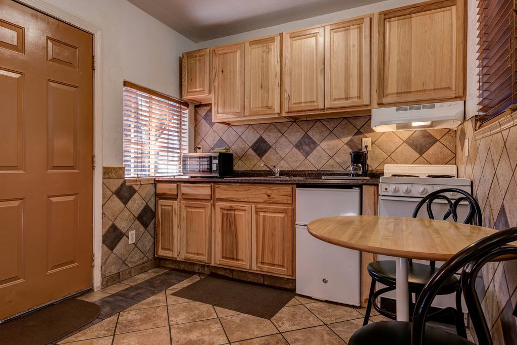 Doc'S Cottages South Lake Tahoe Стейтлайн Екстериор снимка