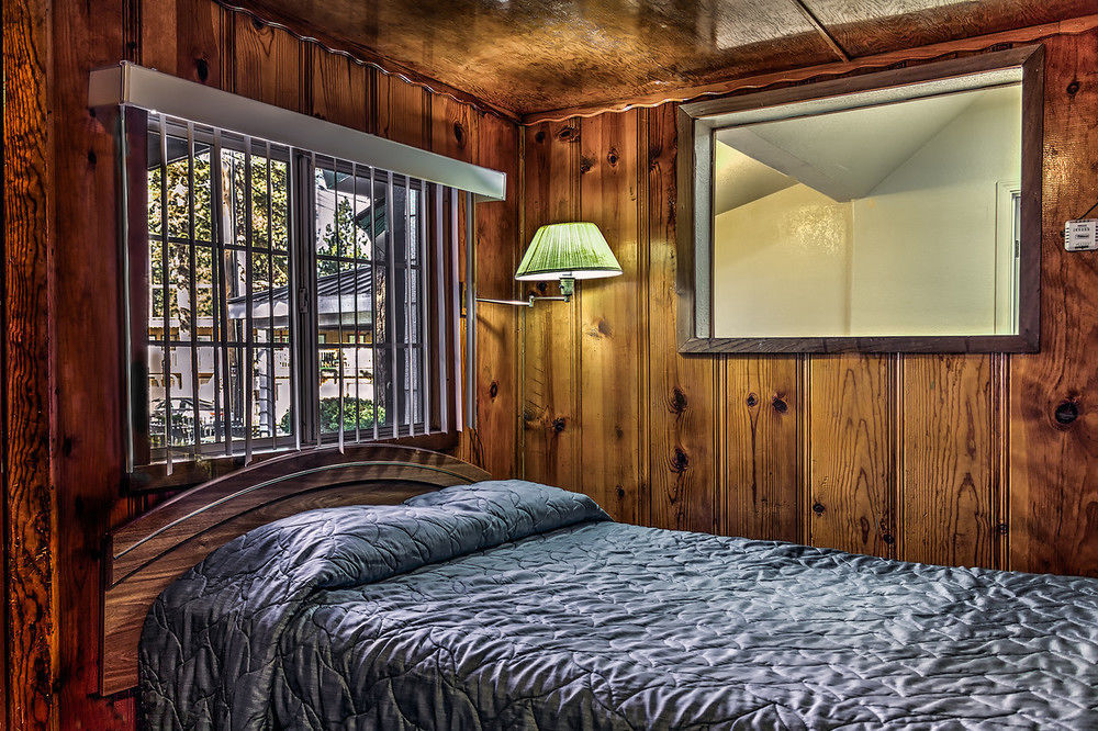Doc'S Cottages South Lake Tahoe Стейтлайн Екстериор снимка