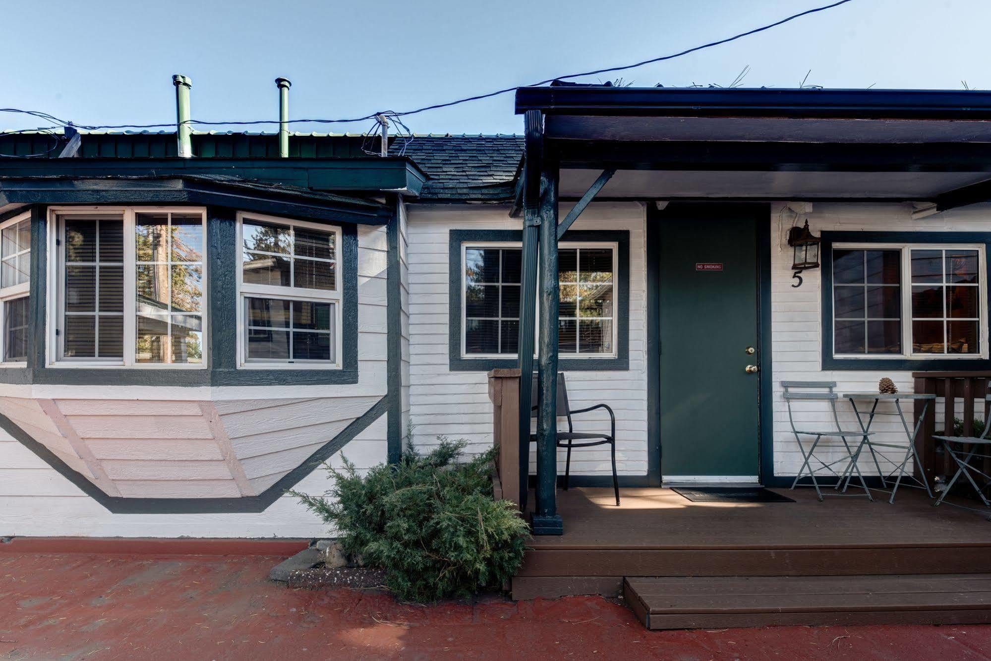 Doc'S Cottages South Lake Tahoe Стейтлайн Екстериор снимка