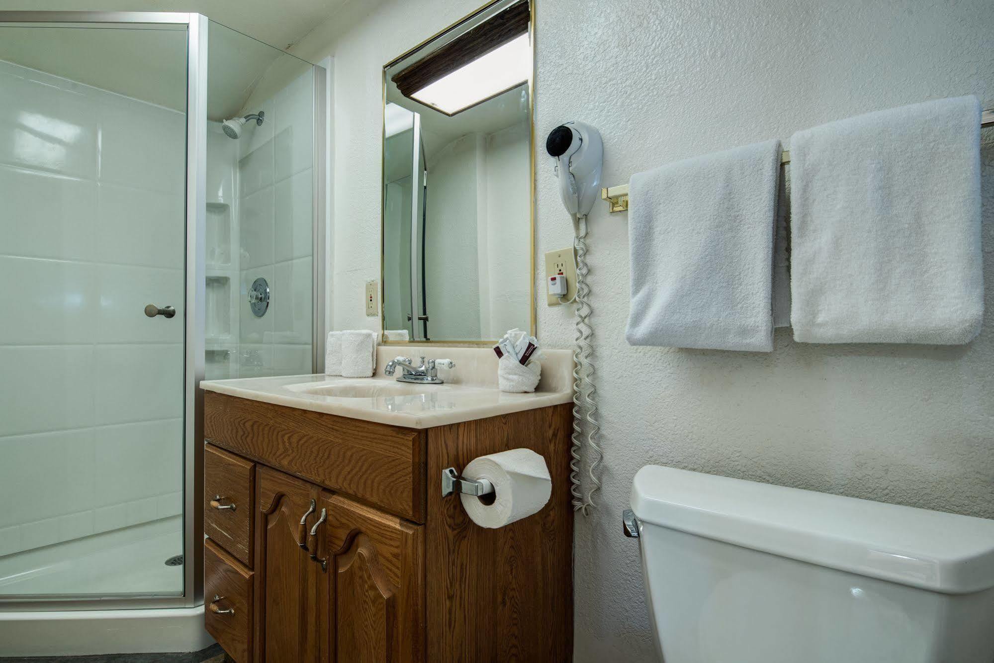 Doc'S Cottages South Lake Tahoe Стейтлайн Екстериор снимка