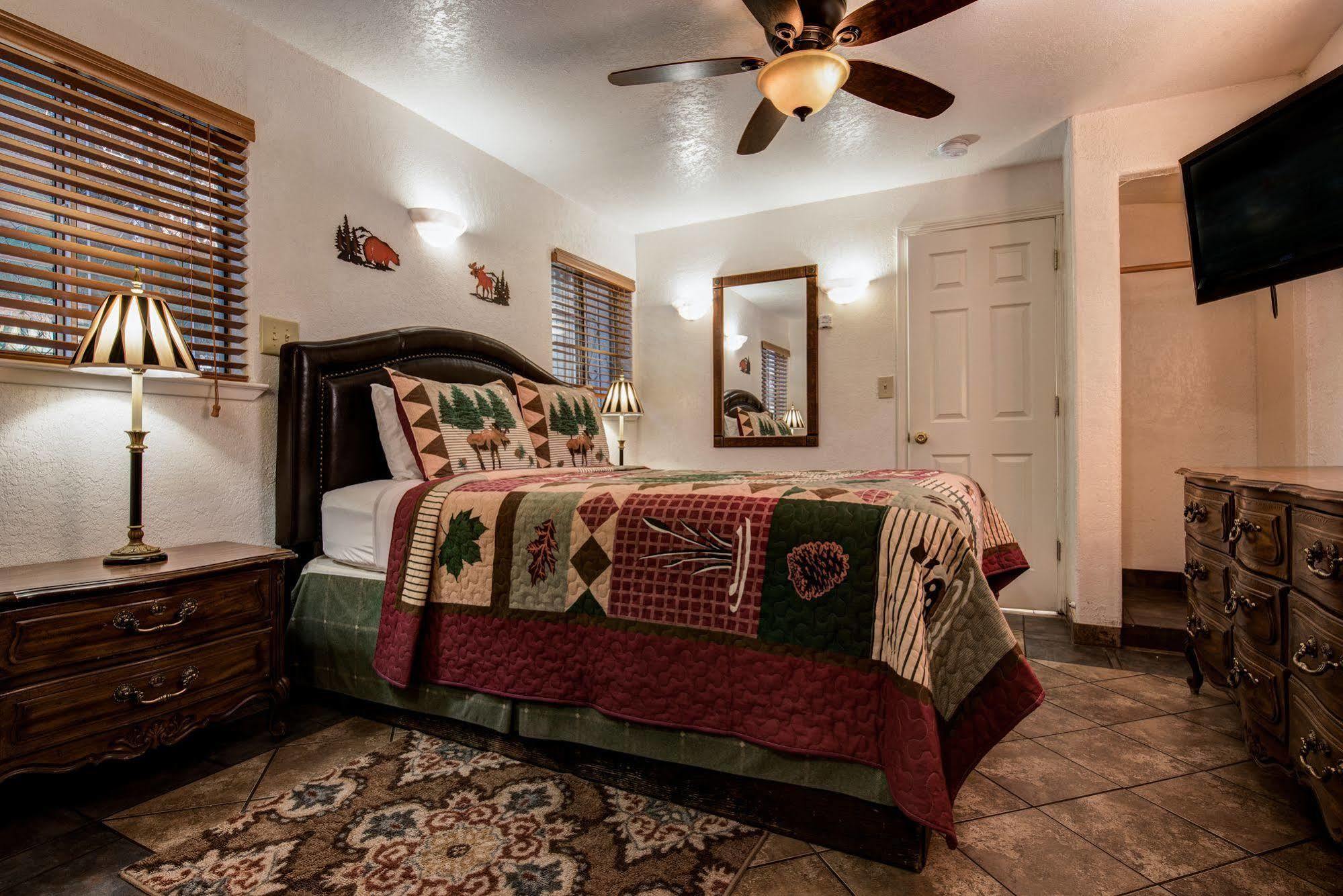 Doc'S Cottages South Lake Tahoe Стейтлайн Екстериор снимка