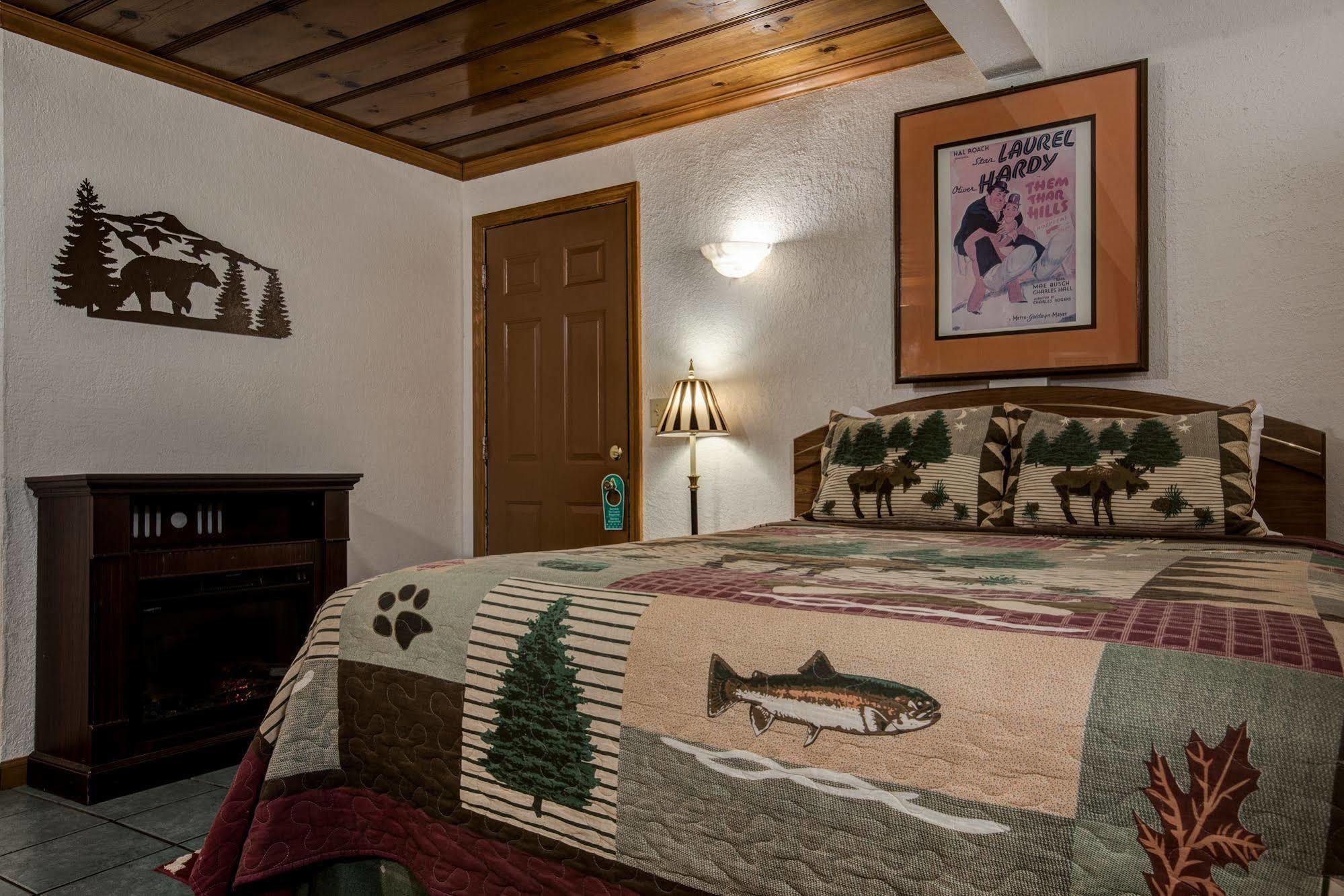 Doc'S Cottages South Lake Tahoe Стейтлайн Екстериор снимка